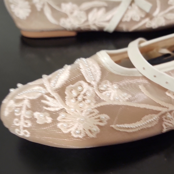 Zara Women's Beige Floral Flats - Picture 5 of 6